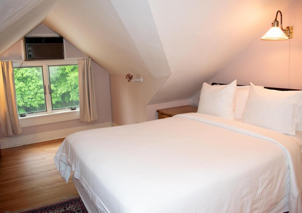 Apple Tree Inn Lenox Zewnętrze zdjęcie